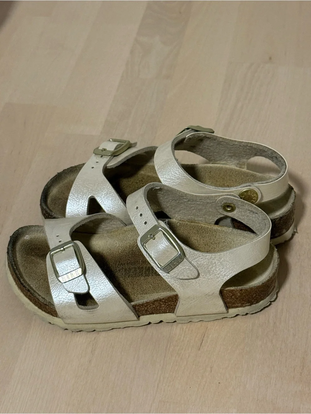 Birkenstock Girls Rio Sandals Graceful Pearl Size 26 White Pearl Buckle